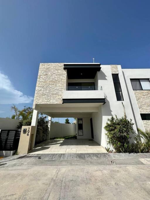 Big New House In Selvanova Coto 9 Holiday home *